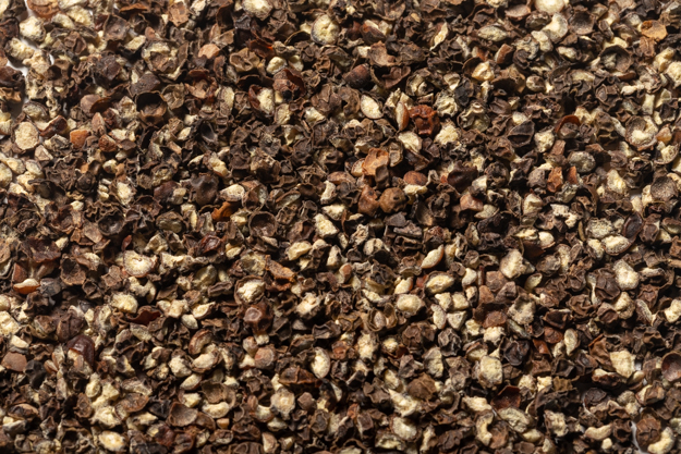 Cracked Black Peppercorns (1 lb.)